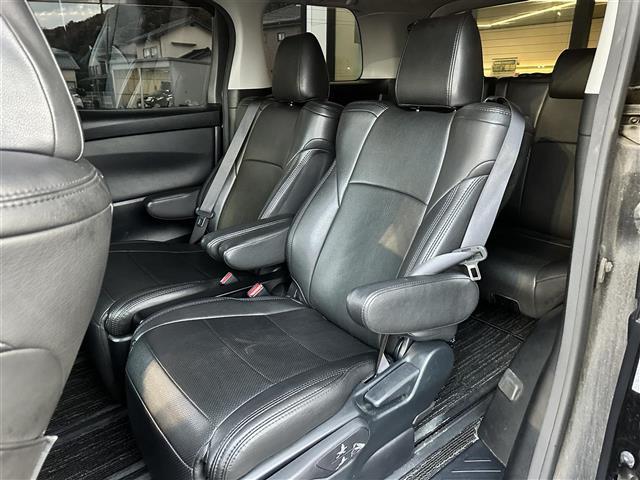 アルファード 2.5S 後席モニター・社外SDナビ・フルセグTV・両側パワスラ・冬用タイヤ・コーナーセンサー・7人乗り・バックカメラ・オットマン・ウィンカーミラー・電格ミラー・LEDヘッドライト・ETC・衝突軽減ブレーキ(25枚目)