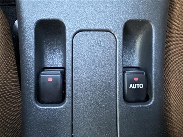 コペン セロ ワンオーナー・電動オープン・マニュアルモード付きAT・アイドリングストップ・オートライト・LEDヘッドライト・フォグランプ・スマートキー・プッシュスタート・横滑り防止装置・ETC・純正16AW・禁煙車(8枚目)