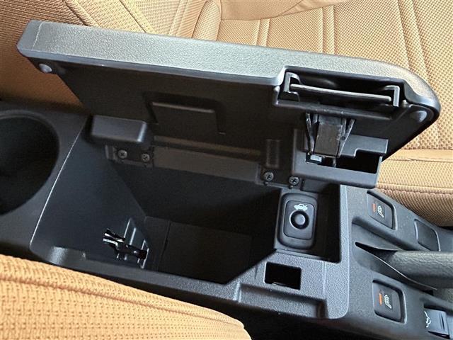 コペン セロ ワンオーナー・電動オープン・マニュアルモード付きAT・アイドリングストップ・オートライト・LEDヘッドライト・フォグランプ・スマートキー・プッシュスタート・横滑り防止装置・ETC・純正16AW・禁煙車(9枚目)