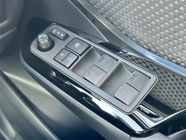 C-HR G モード ネロ セーフティプラスII ワンオーナー・モデリスタフルエアロ・ディスプレイオーディオ・アラウンドビューモニター・レーダークルーズコントロール・ブラインドスポットモニター・フォグランプ・衝突軽減ブレーキ・コーナーセンサー・ETC(7枚目)