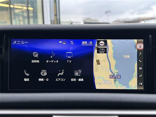ＩＳ ＩＳ２００ｔ　バージョンＬ　純正ＳＤナビ【Ｂｌｕｅｔｏｏｔｈ／ＣＤ／ＤＶＤ】・クルーズコントロール【追従走行あり】・バックカメラ・オートライト・シートヒーター【Ｄ席／Ｎ席】・衝突被害軽減システム・パワーシート【Ｄ席／Ｎ席】（6枚目）