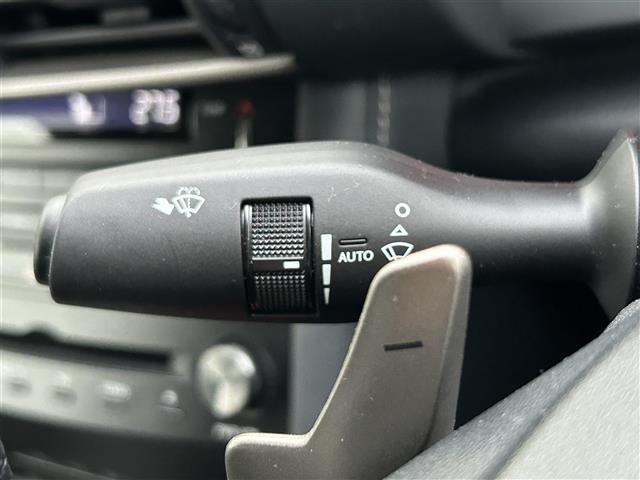 ＩＳ ＩＳ２００ｔ　バージョンＬ　純正ＳＤナビ【Ｂｌｕｅｔｏｏｔｈ／ＣＤ／ＤＶＤ】・クルーズコントロール【追従走行あり】・バックカメラ・オートライト・シートヒーター【Ｄ席／Ｎ席】・衝突被害軽減システム・パワーシート【Ｄ席／Ｎ席】（14枚目）