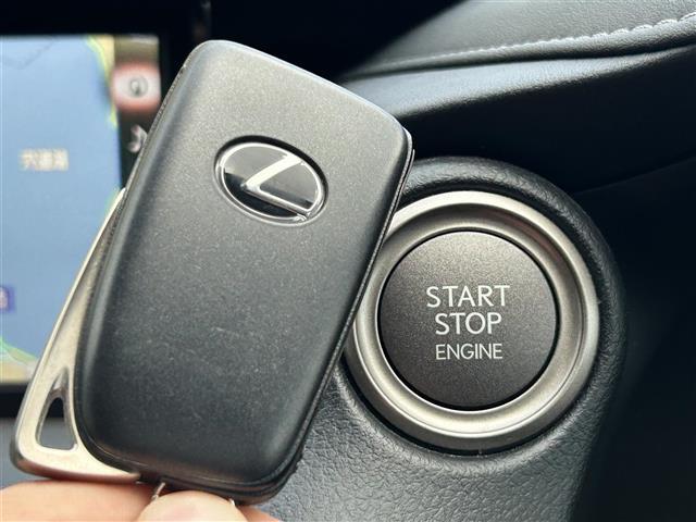 ＩＳ ＩＳ２００ｔ　バージョンＬ　純正ＳＤナビ【Ｂｌｕｅｔｏｏｔｈ／ＣＤ／ＤＶＤ】・クルーズコントロール【追従走行あり】・バックカメラ・オートライト・シートヒーター【Ｄ席／Ｎ席】・衝突被害軽減システム・パワーシート【Ｄ席／Ｎ席】（16枚目）