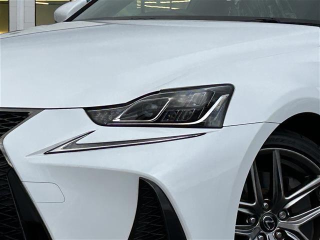 ＩＳ ＩＳ２００ｔ　バージョンＬ　純正ＳＤナビ【Ｂｌｕｅｔｏｏｔｈ／ＣＤ／ＤＶＤ】・クルーズコントロール【追従走行あり】・バックカメラ・オートライト・シートヒーター【Ｄ席／Ｎ席】・衝突被害軽減システム・パワーシート【Ｄ席／Ｎ席】（37枚目）