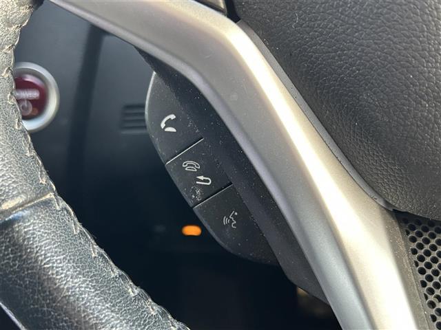 フィットハイブリッド Sパッケージ 純正ナビ・フルセグ・HDMI・バックカメラ・ETC・LEDヘッドライト・フォグ・プッシュスタート・あんしんパッケージ・純正フロアマット・純正16インチAW・ウィンカーミラー・ドアバイザー・パドルシフト(13枚目)