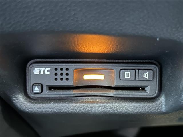 フィットハイブリッド Sパッケージ 純正ナビ・フルセグ・HDMI・バックカメラ・ETC・LEDヘッドライト・フォグ・プッシュスタート・あんしんパッケージ・純正フロアマット・純正16インチAW・ウィンカーミラー・ドアバイザー・パドルシフト(18枚目)