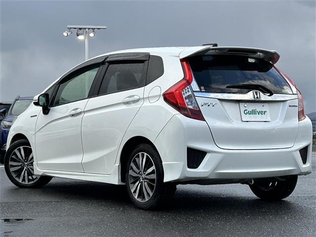 フィットハイブリッド Sパッケージ 純正ナビ・フルセグ・HDMI・バックカメラ・ETC・LEDヘッドライト・フォグ・プッシュスタート・あんしんパッケージ・純正フロアマット・純正16インチAW・ウィンカーミラー・ドアバイザー・パドルシフト(43枚目)