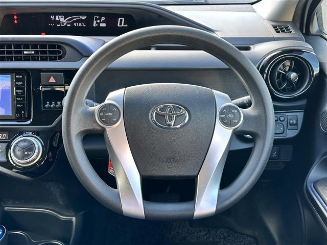 アクア S 純正ナビ・Bluetooth・バックカメラ・ウィンカーミラー・フォグランプ・スマートキー・スペアキー・純正フロアマット・横滑り防止装置・ビルドインETC・禁煙車・ワンオーナー・取扱説明書・保証書(10枚目)