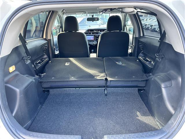 アクア S 純正ナビ・Bluetooth・バックカメラ・ウィンカーミラー・フォグランプ・スマートキー・スペアキー・純正フロアマット・横滑り防止装置・ビルドインETC・禁煙車・ワンオーナー・取扱説明書・保証書(27枚目)