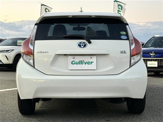 アクア S 純正ナビ・Bluetooth・バックカメラ・ウィンカーミラー・フォグランプ・スマートキー・スペアキー・純正フロアマット・横滑り防止装置・ビルドインETC・禁煙車・ワンオーナー・取扱説明書・保証書(32枚目)