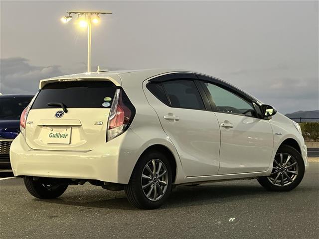 アクア S 純正ナビ・Bluetooth・バックカメラ・ウィンカーミラー・フォグランプ・スマートキー・スペアキー・純正フロアマット・横滑り防止装置・ビルドインETC・禁煙車・ワンオーナー・取扱説明書・保証書(33枚目)