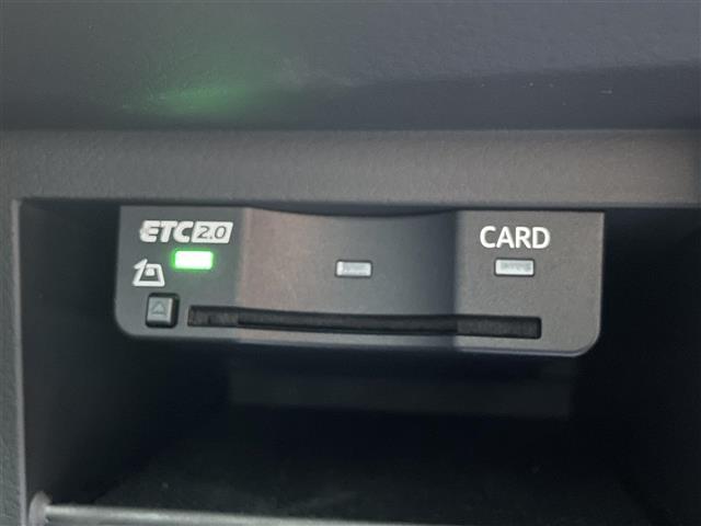 Q5 40TDIクワトロ スポーツ ワンオーナー・純正ナビ・全周囲カメラ・パーキングアシスト・パドルシフト・追従クルーズコントロール・ETC2.0・全席シートヒーター・電動リアゲート・衝突軽減・レーンキープアシスト・メモリシート(17枚目)