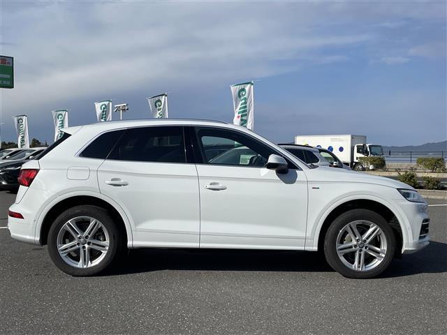 Q5 40TDIクワトロ スポーツ ワンオーナー・純正ナビ・全周囲カメラ・パーキングアシスト・パドルシフト・追従クルーズコントロール・ETC2.0・全席シートヒーター・電動リアゲート・衝突軽減・レーンキープアシスト・メモリシート(30枚目)