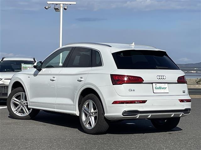 Q5 40TDIクワトロ スポーツ ワンオーナー・純正ナビ・全周囲カメラ・パーキングアシスト・パドルシフト・追従クルーズコントロール・ETC2.0・全席シートヒーター・電動リアゲート・衝突軽減・レーンキープアシスト・メモリシート(43枚目)