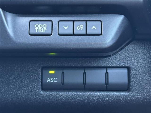 UX UX250h Fスポーツ 純正ナビ・バックカメラ・フルセグテレビ・レーダークルーズコントロール・レーンキープアシスト・ブレーキホールド・パワーバックドア・シートヒーター・衝突軽減システム・パーキングサポートブレーキ・ETC(15枚目)