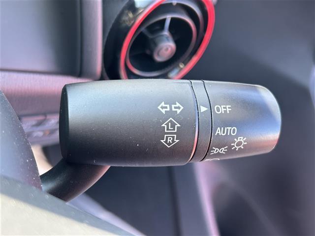 デミオ １５Ｃ　衝突被害軽減ブレーキ・レーンキープアシスト・前後コーナーセンサー・ＡＵＸカーオーディオ・Ｗ＋サイドエアバッグ・プッシュスタート・スペアキー・１５インチ純正アルミ・横滑り防止装置・・パワーウィンドウ（8枚目）