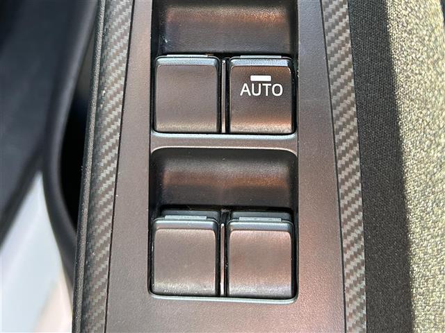 デミオ １５Ｃ　衝突被害軽減ブレーキ・レーンキープアシスト・前後コーナーセンサー・ＡＵＸカーオーディオ・Ｗ＋サイドエアバッグ・プッシュスタート・スペアキー・１５インチ純正アルミ・横滑り防止装置・・パワーウィンドウ（10枚目）