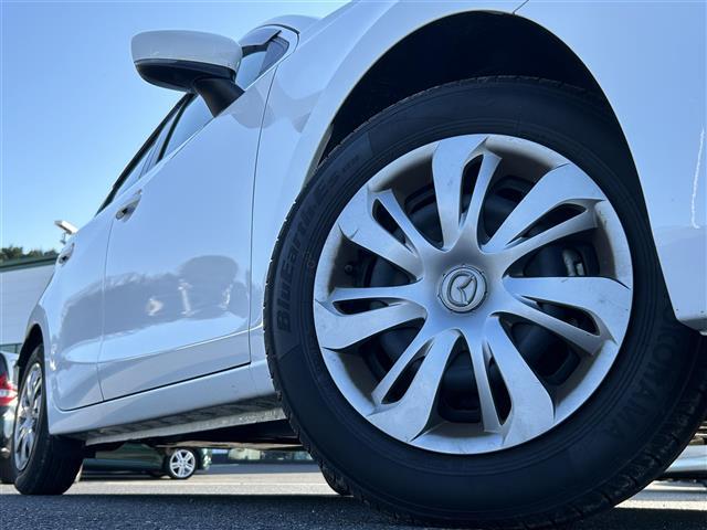 デミオ １５Ｃ　衝突被害軽減ブレーキ・レーンキープアシスト・前後コーナーセンサー・ＡＵＸカーオーディオ・Ｗ＋サイドエアバッグ・プッシュスタート・スペアキー・１５インチ純正アルミ・横滑り防止装置・・パワーウィンドウ（39枚目）