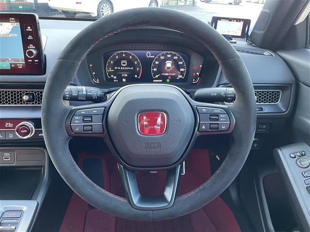 シビック タイプＲ　ワンオーナー・６速ＭＴ車・純正ナビ・バックカメラ・フルセグテレビ・ホンダセンシング・追従型クルーズコントロール・レーンキープアシスト・ブラインドスポットモニター・ＬＥＤヘッドライト・ＥＴＣ２．０（11枚目）