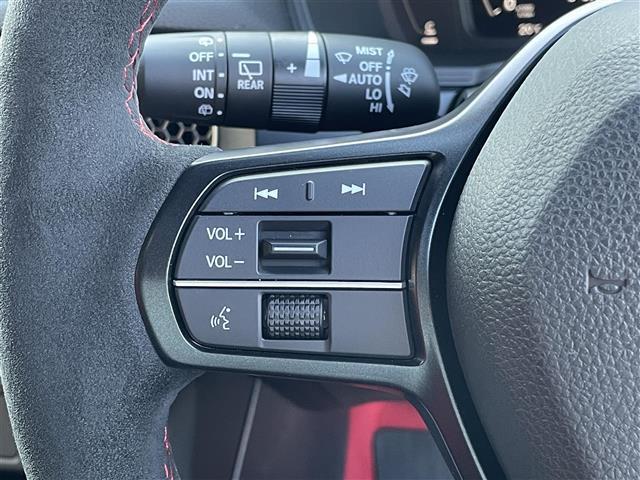 シビック タイプＲ　ワンオーナー・６速ＭＴ車・純正ナビ・バックカメラ・フルセグテレビ・ホンダセンシング・追従型クルーズコントロール・レーンキープアシスト・ブラインドスポットモニター・ＬＥＤヘッドライト・ＥＴＣ２．０（12枚目）