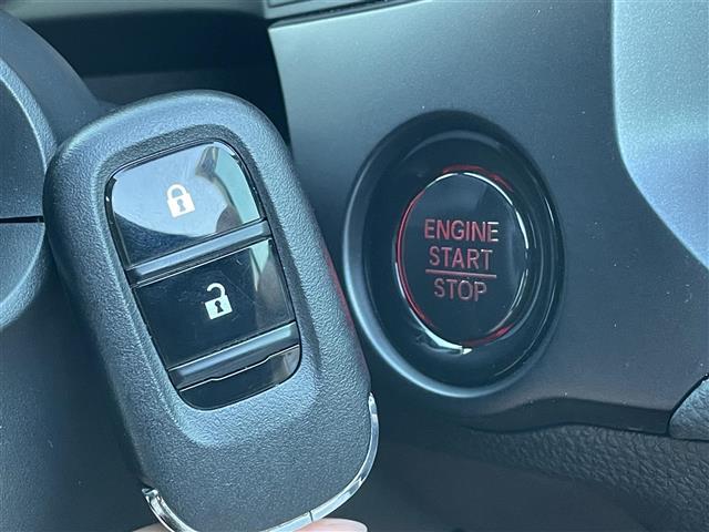 シビック タイプＲ　ワンオーナー・６速ＭＴ車・純正ナビ・バックカメラ・フルセグテレビ・ホンダセンシング・追従型クルーズコントロール・レーンキープアシスト・ブラインドスポットモニター・ＬＥＤヘッドライト・ＥＴＣ２．０（14枚目）