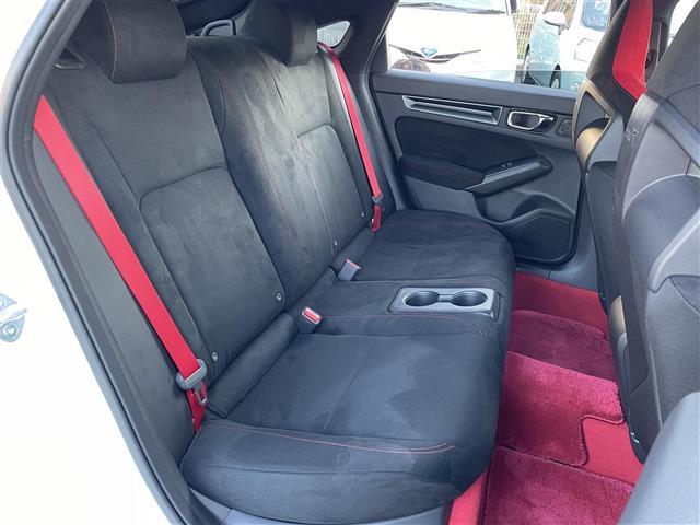 シビック タイプＲ　ワンオーナー・６速ＭＴ車・純正ナビ・バックカメラ・フルセグテレビ・ホンダセンシング・追従型クルーズコントロール・レーンキープアシスト・ブラインドスポットモニター・ＬＥＤヘッドライト・ＥＴＣ２．０（22枚目）