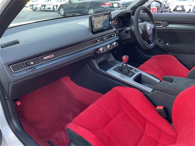 シビック タイプＲ　ワンオーナー・６速ＭＴ車・純正ナビ・バックカメラ・フルセグテレビ・ホンダセンシング・追従型クルーズコントロール・レーンキープアシスト・ブラインドスポットモニター・ＬＥＤヘッドライト・ＥＴＣ２．０（23枚目）