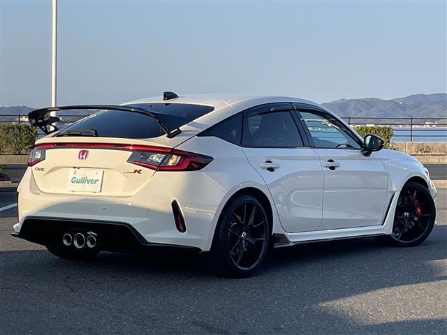 シビック タイプＲ　ワンオーナー・６速ＭＴ車・純正ナビ・バックカメラ・フルセグテレビ・ホンダセンシング・追従型クルーズコントロール・レーンキープアシスト・ブラインドスポットモニター・ＬＥＤヘッドライト・ＥＴＣ２．０（31枚目）