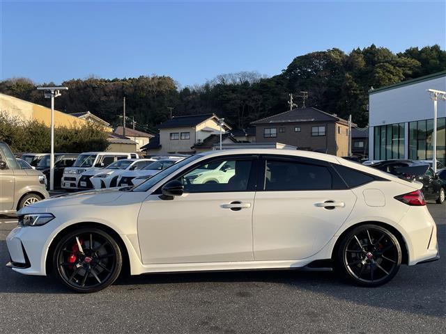 シビック タイプＲ　ワンオーナー・６速ＭＴ車・純正ナビ・バックカメラ・フルセグテレビ・ホンダセンシング・追従型クルーズコントロール・レーンキープアシスト・ブラインドスポットモニター・ＬＥＤヘッドライト・ＥＴＣ２．０（34枚目）