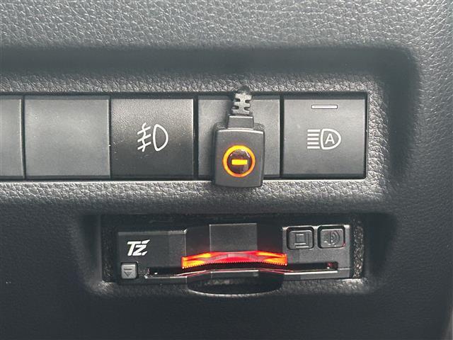 ＲＡＶ４ Ｘ　純正ナビ・フルセグＴＶ・クルーズコントロール（追従走行）・バックカメラ・コーナーセンサー前後・社外フルエアロ（ＲＯＷＥＮ）・ブラインドスポットモニター・レーンキープアシストオートマチックハイビーム（12枚目）