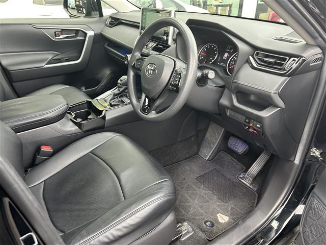 ＲＡＶ４ Ｘ　純正ナビ・フルセグＴＶ・クルーズコントロール（追従走行）・バックカメラ・コーナーセンサー前後・社外フルエアロ（ＲＯＷＥＮ）・ブラインドスポットモニター・レーンキープアシストオートマチックハイビーム（20枚目）