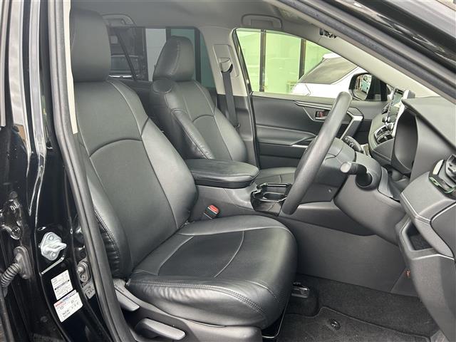 ＲＡＶ４ Ｘ　純正ナビ・フルセグＴＶ・クルーズコントロール（追従走行）・バックカメラ・コーナーセンサー前後・社外フルエアロ（ＲＯＷＥＮ）・ブラインドスポットモニター・レーンキープアシストオートマチックハイビーム（21枚目）