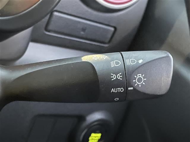 ブーン スタイル SAIII ワンオーナー・純正ナビ(BT・TV・CD・DVD・FM・AM)・前後コーナーセンサー・アイドリングストップ・衝突被害軽減システム・横滑り防止装置・スペアキー・オートハイビーム・プッシュスタート・禁煙車(12枚目)