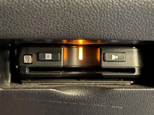 ブーン スタイル SAIII ワンオーナー・純正ナビ(BT・TV・CD・DVD・FM・AM)・前後コーナーセンサー・アイドリングストップ・衝突被害軽減システム・横滑り防止装置・スペアキー・オートハイビーム・プッシュスタート・禁煙車(15枚目)