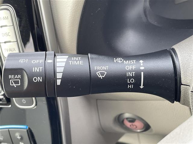 リーフ Ｘ（３０ｋｗｈ）　純正ナビ・バックカメラ・充電ケーブル・シートヒーター・ステアリングヒーター・衝突軽減システム・横滑り防止装・ＥＴＣ・電動格納ミラー・スペアキー・スマートキー・プッシュスタート・取扱説明書・ＬＥＤ（14枚目）