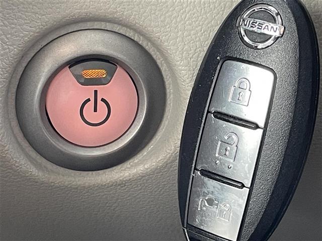 リーフ Ｘ（３０ｋｗｈ）　純正ナビ・バックカメラ・充電ケーブル・シートヒーター・ステアリングヒーター・衝突軽減システム・横滑り防止装・ＥＴＣ・電動格納ミラー・スペアキー・スマートキー・プッシュスタート・取扱説明書・ＬＥＤ（18枚目）