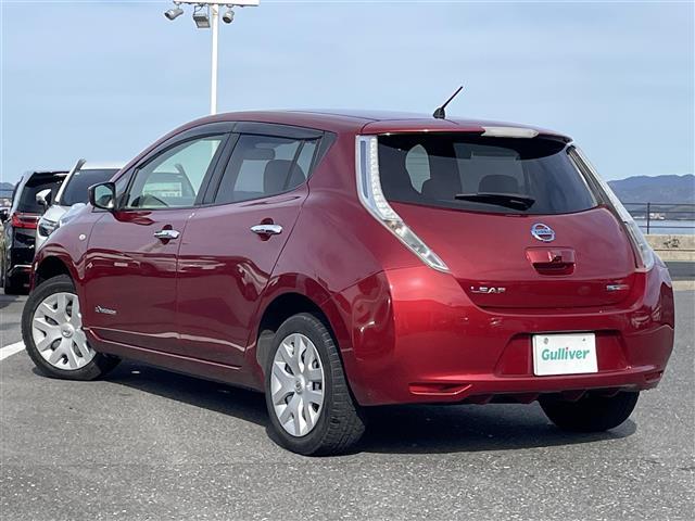 リーフ Ｘ（３０ｋｗｈ）　純正ナビ・バックカメラ・充電ケーブル・シートヒーター・ステアリングヒーター・衝突軽減システム・横滑り防止装・ＥＴＣ・電動格納ミラー・スペアキー・スマートキー・プッシュスタート・取扱説明書・ＬＥＤ（33枚目）