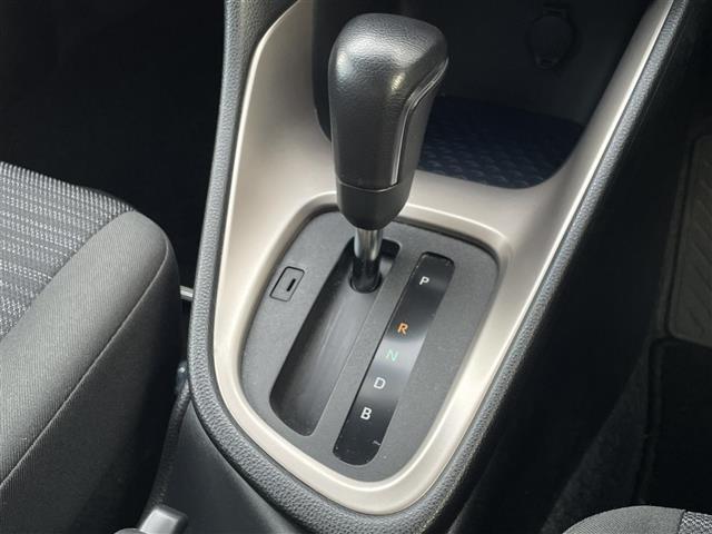 ヤリス Ｚ　純正ナビ・フルセグテレビ・レーダークルーズコントロール・レーンキープアシスト・ブラインドスポットモニター・プリクラッシュセーフティシステム・横滑り防止装・コーナーセンサー・電動格納ミラー・ＥＴＣ（8枚目）