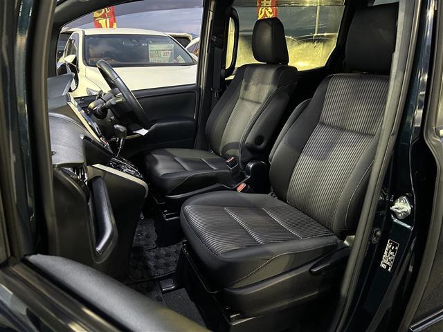 ヴォクシー ＺＳ　煌ＩＩ　純正９インチナビ・フルセグテレビ・バックカメラ・両側パワースライドドア・衝突軽減ブレーキ・レーンキープアシススト・クルーズコントロール・ＬＥＤヘッドライト・オートライト・プッシュスタート・純正ＡＷ（22枚目）