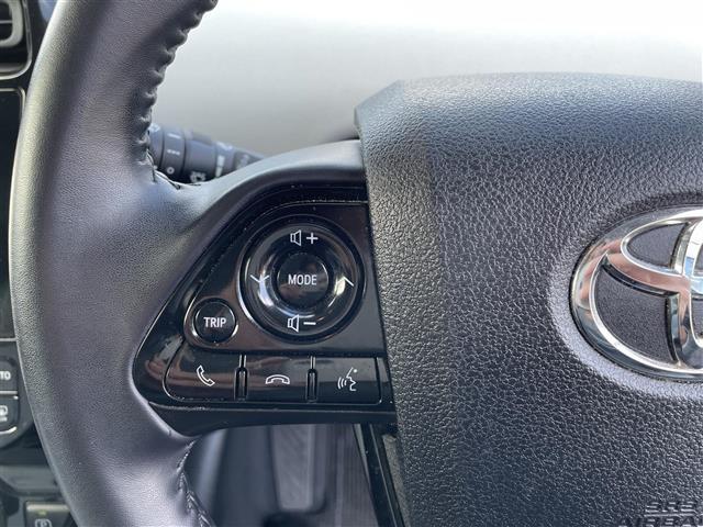 プリウス Ｓ　純正ナビ・フルセグ・バックカメラ・ビルトインＥＴＣ・レーダークルーズコントロール・前後ドラレコ・前後コーナーセンサー・横滑り防止・レーンキープ・オートライト・オートハイビーム・ＬＥＤヘッドライト・禁煙（10枚目）