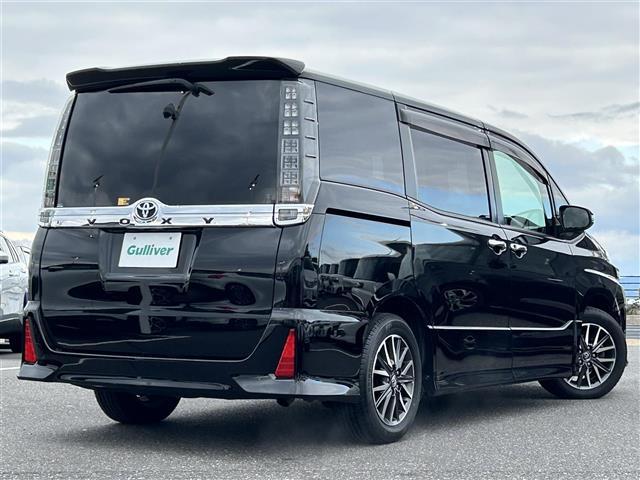 ヴォクシー ＺＳ　純正８インチナビ・フルセグＴＶ・バックカメラ・フリップダウンモニター・パワースライドドア・ＬＥＤヘッドライト・オートライト・プッシュスタート・ウインカーミラー・ドアバイザー・ビルトインＥＴＣ・純正ＡＷ（33枚目）