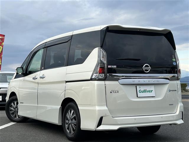 セレナ ｅ－パワー　ハイウェイスターＶ　純正９インチナビＢＴ・フルセグＴＶ・ＣＤ・ＤＶＤ・ＦＭ・ＡＭ・アラウドビューモニター・両側パワースライドドア・純正ドライブレコーダー前後・コーナーセンサー・クルコン・ＬＥＤヘッドライト・オートライト（32枚目）