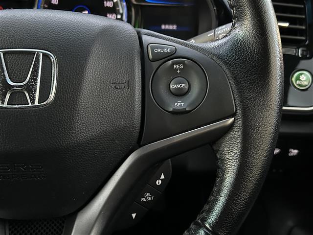 グレイス ハイブリッドＬＸ特別仕様車スタイルエディション　ワンオーナー・純正ナビ・フルセグテレビ・バックカメラ・衝突軽減ブレーキ・クルーズコントロール・プッシュスタート・前席シートヒーター・ＬＥＤヘッドライト・ドラレコ・純正ＨＣ付夏タイヤ４本積込・ＥＴＣ（11枚目）