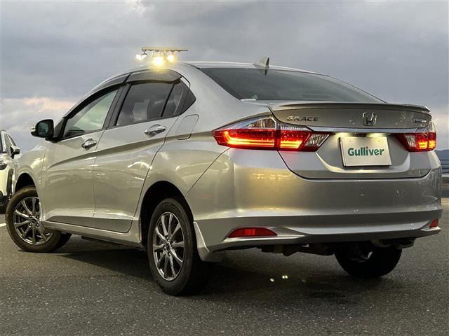 グレイス ハイブリッドＬＸ特別仕様車スタイルエディション　ワンオーナー・純正ナビ・フルセグテレビ・バックカメラ・衝突軽減ブレーキ・クルーズコントロール・プッシュスタート・前席シートヒーター・ＬＥＤヘッドライト・ドラレコ・純正ＨＣ付夏タイヤ４本積込・ＥＴＣ（30枚目）