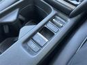 ヴェゼル ｅ：ＨＥＶ　Ｚ　ホンダセンシング　１０インチフローティングナビ　ＤＶＤ／ＤＴＶ／Ｂｌｕｅｔｏｏｔｈ　バックカメラ　レーダークルーズコントロール　ＬＥＤオートライト　コーナーセンサー　ＢＳＭ　ビルトインＥＴＣ　ドラレコ（8枚目）