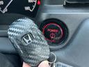 ｅ：ＨＥＶ　Ｚ　ホンダセンシング　１０インチフローティングナビ　ＤＶＤ／ＤＴＶ／Ｂｌｕｅｔｏｏｔｈ　バックカメラ　レーダークルーズコントロール　ＬＥＤオートライト　コーナーセンサー　ＢＳＭ　ビルトインＥＴＣ　ドラレコ（15枚目）