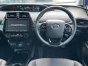 プリウス Ｓセーフティプラス　ツートーン　純正９インチナビ　ＡＭ／ＦＭ／ＣＤ／ＤＶＤ／ＢＴ　フルセグＴＶ　バックカメラ　ドライブレコーダー　レーダークルーズコントロール　パーキングアシスト　ビルトインＥＴＣ　ＬＥＤライト　オートハイビーム（2枚目）