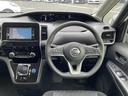 セレナ ｅ－パワー　ハイウェイスターＶ　取扱い説明書／純正ナビ／Ｂｌｕｅｔｏｏｔｈ／フルセグテレビ／ＡＭ／ＦＭ／ＵＳＢ／ＣＤ／ＤＶＤ／フリップダウンモニター／全周囲カメラ／クルーズコントロール／ＷＡＣ／両側パワースライドドア／横滑り防止（2枚目）
