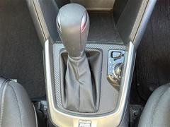 �¿��������ݾ��դ����ʢ���ʬ�ݾڡ��񻺼֤�Ǽ�ָ壳���͢���֤�Ǽ�ָ壱������ݾڴ��֤Ȥʤ�ޤ��ˡ�����¾Ĺ���ݾڡ�ͭ���ˤ⤴�Ѱդ��Ƥ���ޤ�����Ĺ���ݾڤ����ӤǤ����ξ�ˤϾ�郎�������ޤ��� 6