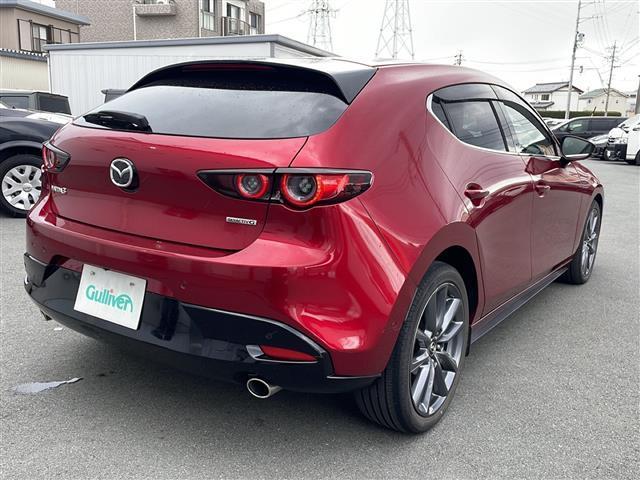 ＭＡＺＤＡ３ファストバック ２０Ｓプロアクティブ　禁煙車　クルーズコントロール追従走行あり　全方位モニター　純正ＳＤナビ　パドルシフト　ビルトインＥＴＣ　Ｂｌｕｅｔｏｏｔｈ接続　ＵＳＢ入力端子　純正フロアマット　純正１８インチアルミホイール（40枚目）